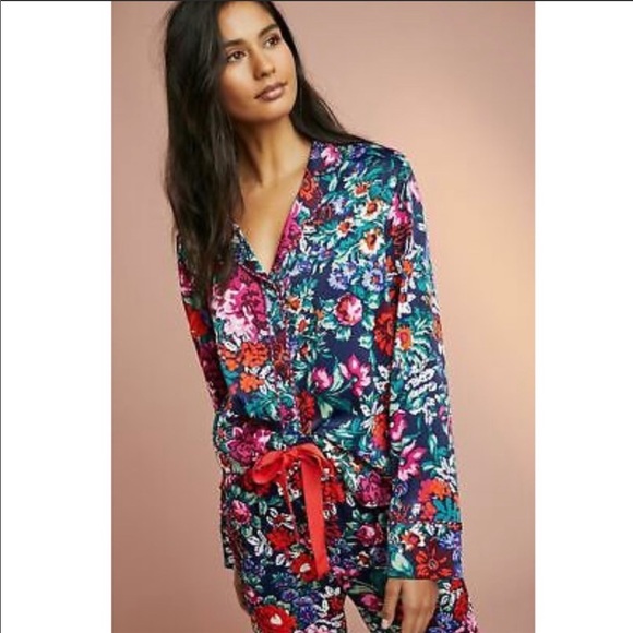 EUC Anthropologie sleep top -so pretty and cozy! - Picture 2 of 6